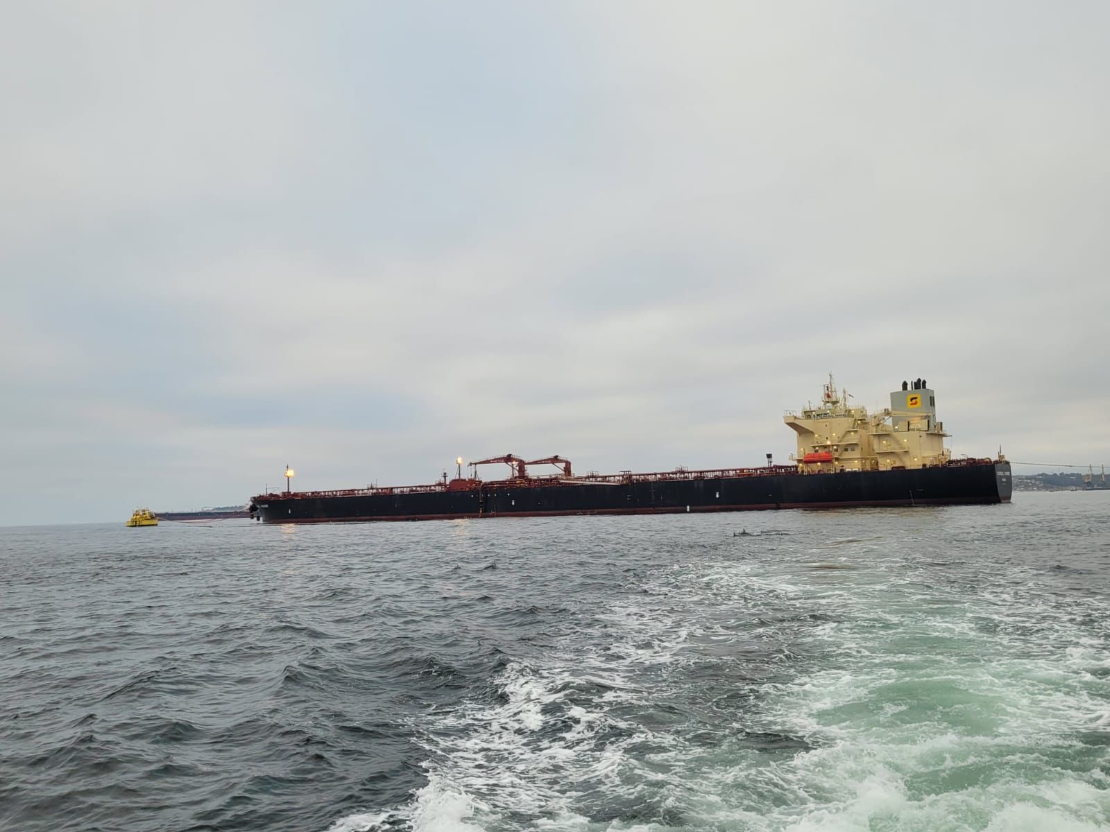 April is busy for BZ Consulting: unloading operation in Quintero April is busy for BZ Consulting: unloading operation in Quintero